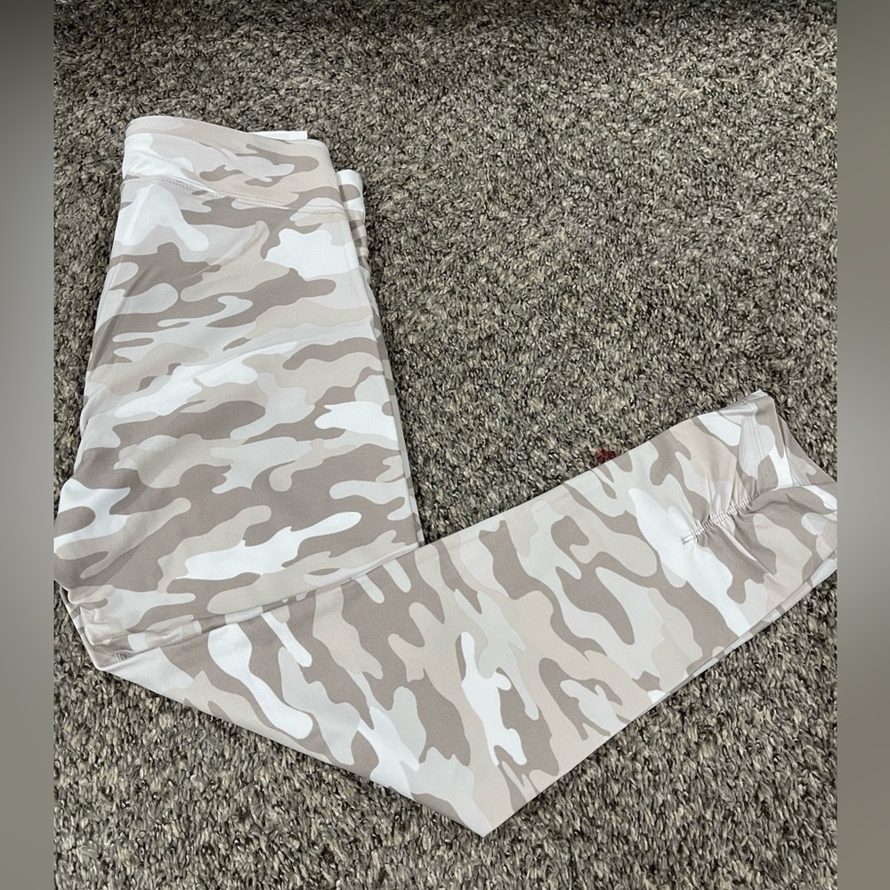 Camo leggings